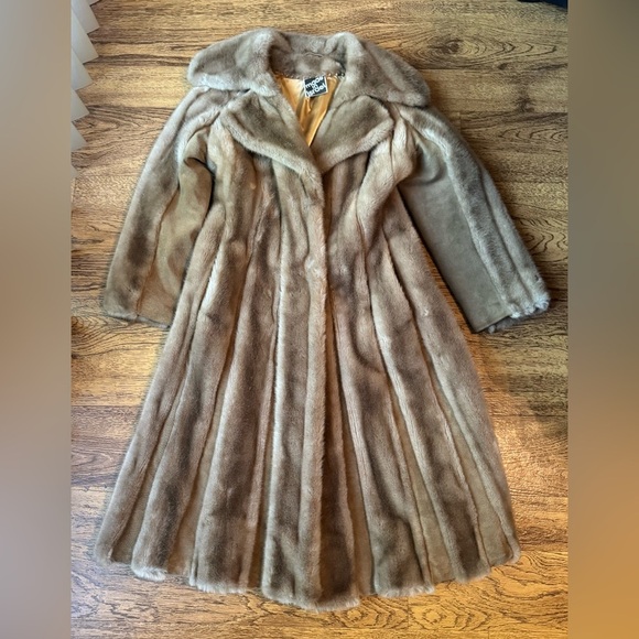 Vintage 1970s Lilli Ann Faux Fur Suede Jacket - Picture 2 of 14